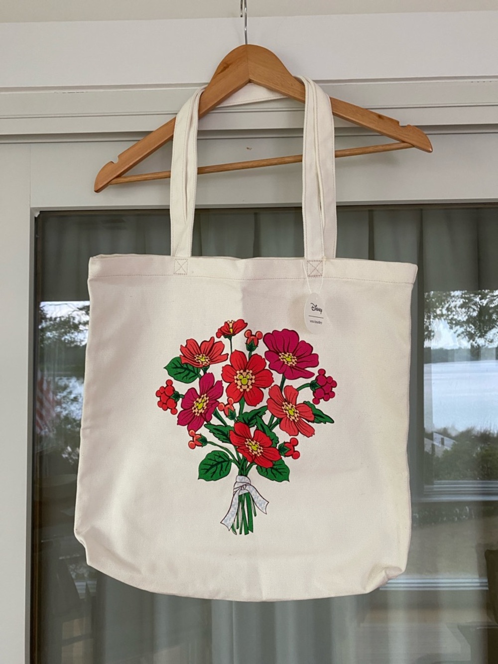 Disney / Vera Bradley Collab Woodlark Tote Bag Mickey Meadow Bouquet
